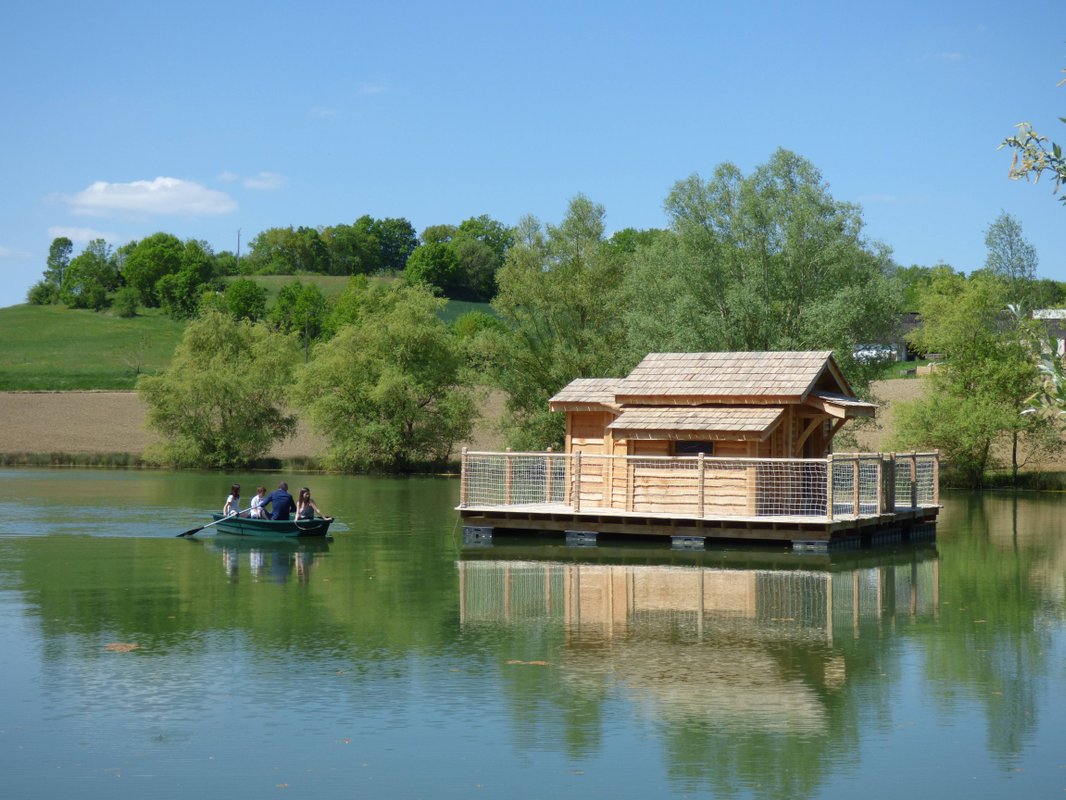 Cabane de la Plage à Douzains (1)
