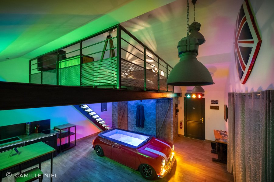 Hébergement AbracadaRoom : Le Garage de Sophie & Spa - Image 2