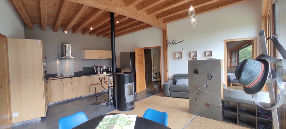 Hébergement AbracadaRoom : La Bulle d'Eau : écolodge au milieu des volcans avec Spa privatif - Image 7