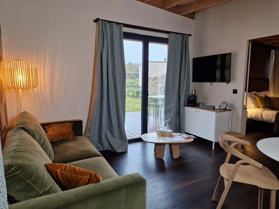 Ecolodge 3 - Bien-être & Balnéo à Yvre L'eveque (5)