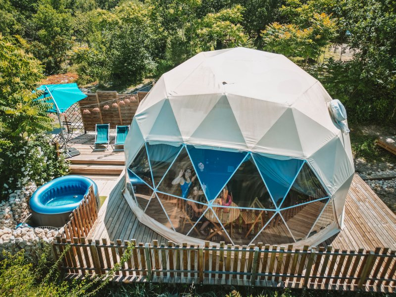 Hébergement AbracadaRoom : Bulle Insolite et SPA Premium Bonheur - Image 8