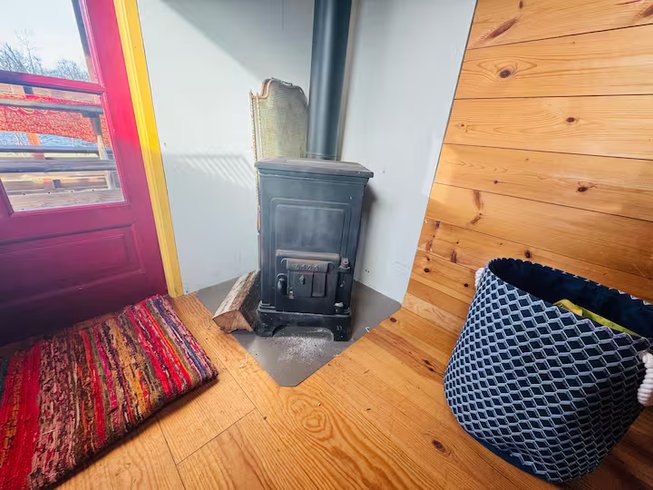 Hébergement AbracadaRoom : La petite roulotte de Vallin | Nature | Cosy - Image 8