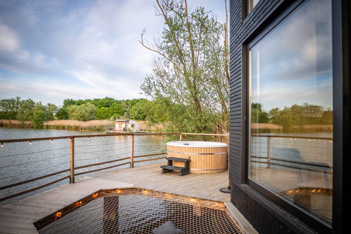 Cabane Spa  Design 6 pers à Bâgé-Dommartin (34)