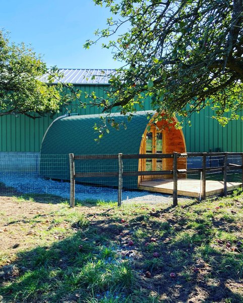 Hébergement AbracadaRoom : Au Pré des Alizés - Hébergement insolite à la ferme - Image 1