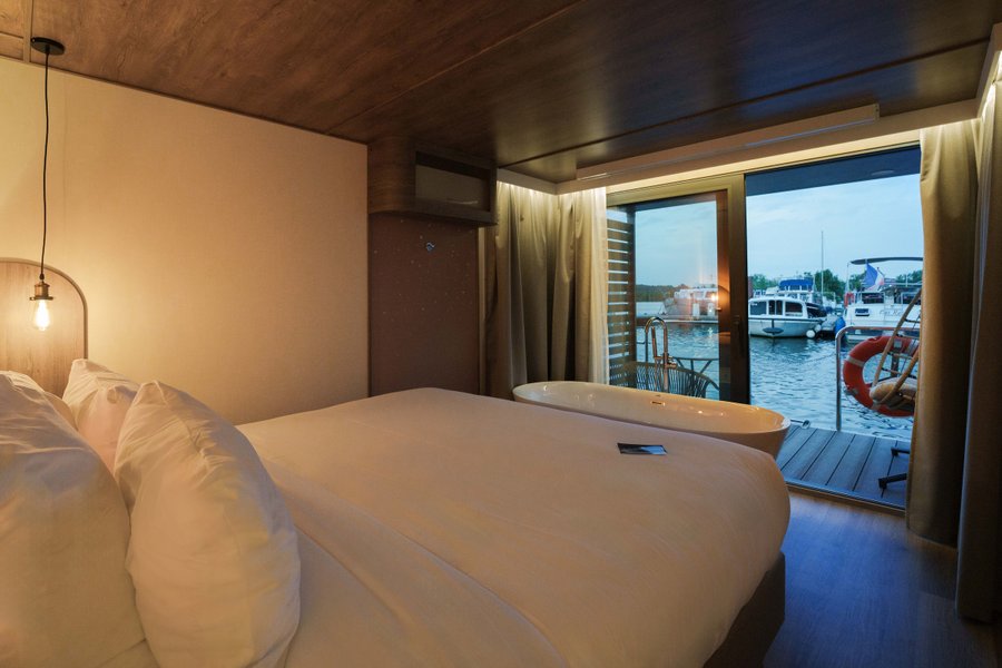 Hébergement AbracadaRoom : Suite flottante Supérieure Lit king-size Balnéo - Image 6