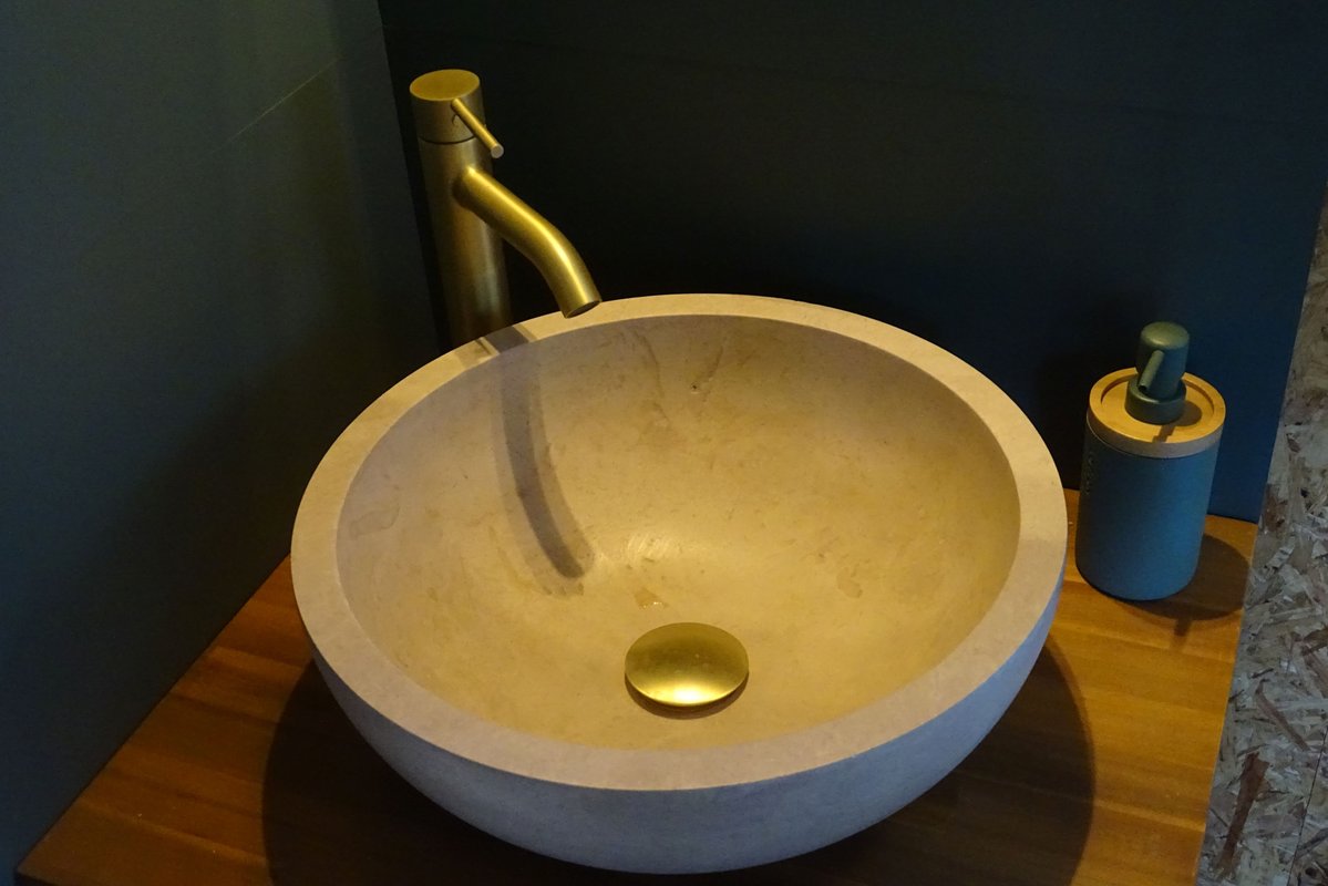 La Bulle Dôme Premium de la Parenthèse Insolite & son bain nordique à Dialan Sur Chaine (22)