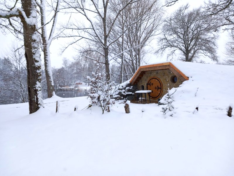 Hébergement AbracadaRoom : Antre du Hobbit au bord d'un lac - Image 12