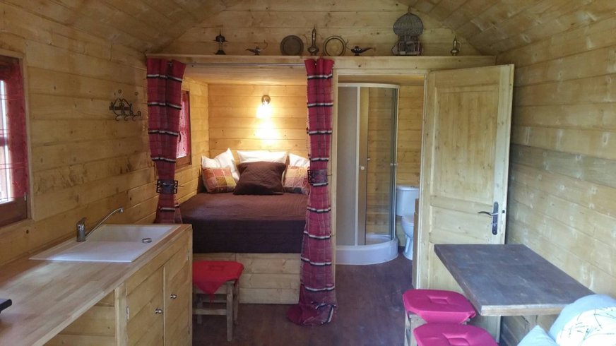 Hébergement AbracadaRoom : Roulotte Orientale - Image 4