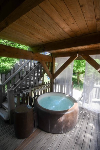 Hébergement AbracadaRoom : La Cabane Spa Le Charme - Image 8