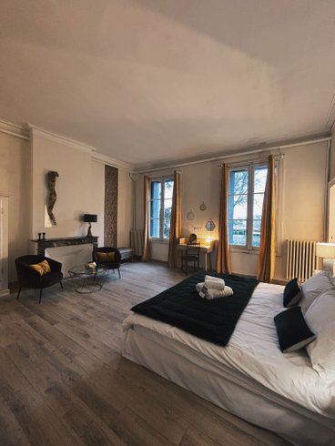 Hébergement AbracadaRoom : Chambre d'hôte Blanche du Château : Notre petite suite - Image 3