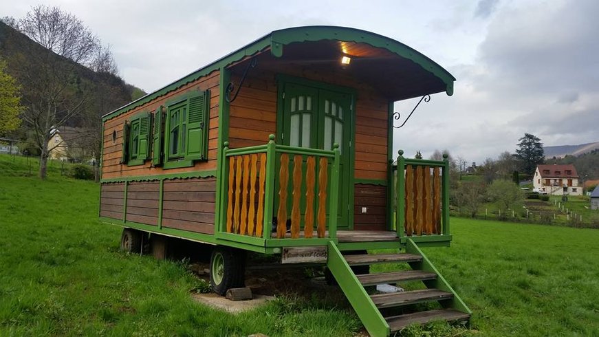 Hébergement AbracadaRoom : La Roulotte Verte - Image 1