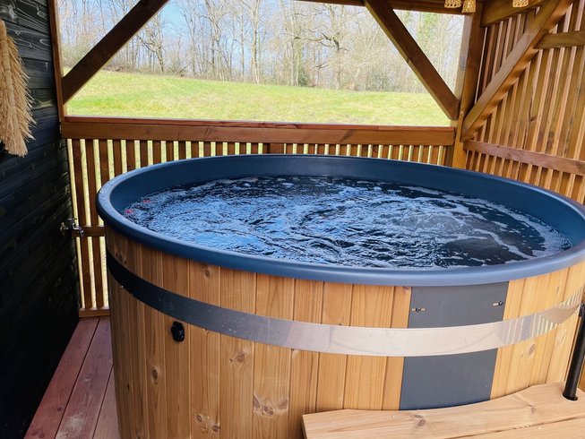 Hébergement AbracadaRoom : La Cabane Feu de Forêt & spa privatif - Image 2