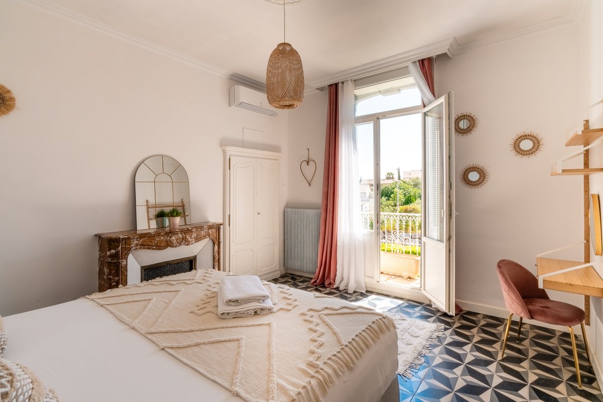Maison de maître 4* avec piscine & jardin (6 pers.) à Magalas (10)