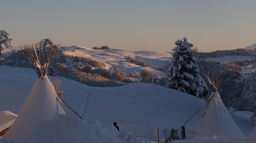 Hébergement AbracadaRoom : Tipi Nature - Image 4