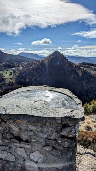 Hébergement AbracadaRoom : La Bulle de Pierre avec Spa privatif - Ecolodge au milieu des volcans - Image 21