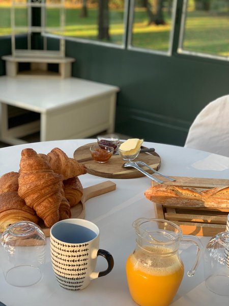 Hébergement AbracadaRoom : Chambre d'hôte Éclat de Renaissance du Château Ste Colombe - Image 5