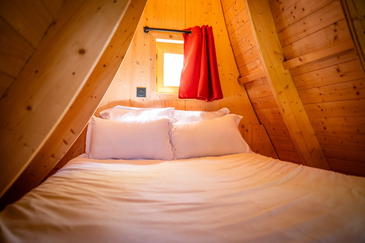 Cabane Fées 4 pers & Spa à Bâgé-Dommartin (26)