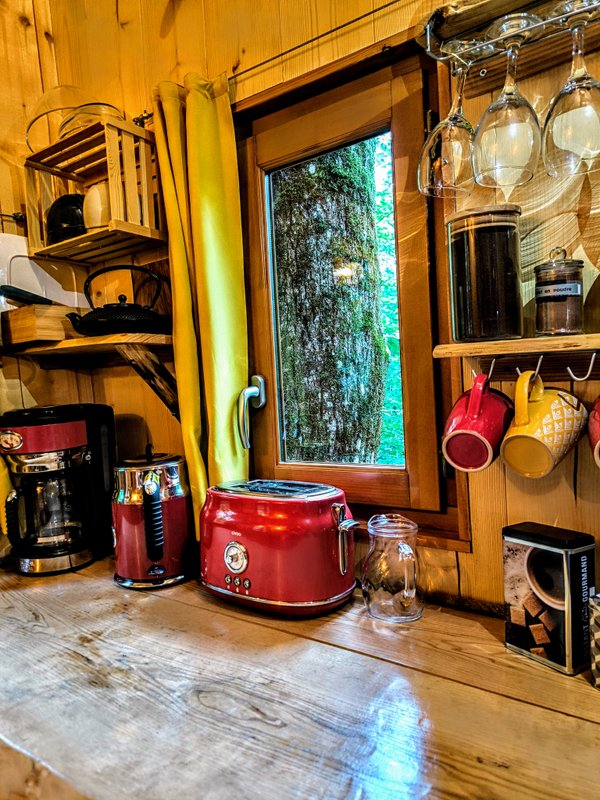 Cabane avec Spa "Cartoon" à Lamothe-Fénelon (11)