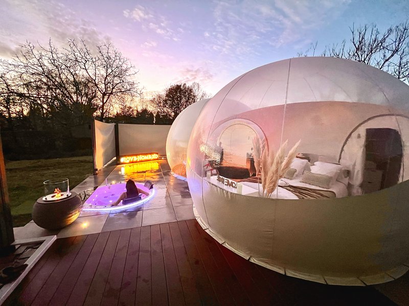 Hébergement AbracadaRoom : Bulle Love Home XO & Spa - Image 1