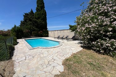 MAS DES AMANDIERS & Piscine et dégustation de vins à Jonquieres (2)