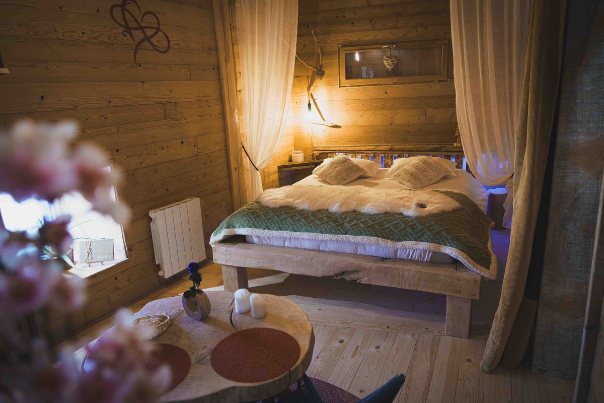 La Cabane et SPA Chez Jules à Vellerot-Lès-Vercel (16)
