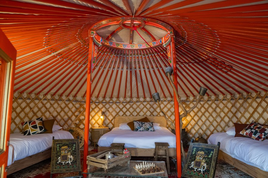 Hébergement AbracadaRoom : L'âne et sa yourte & Spa - Image 8