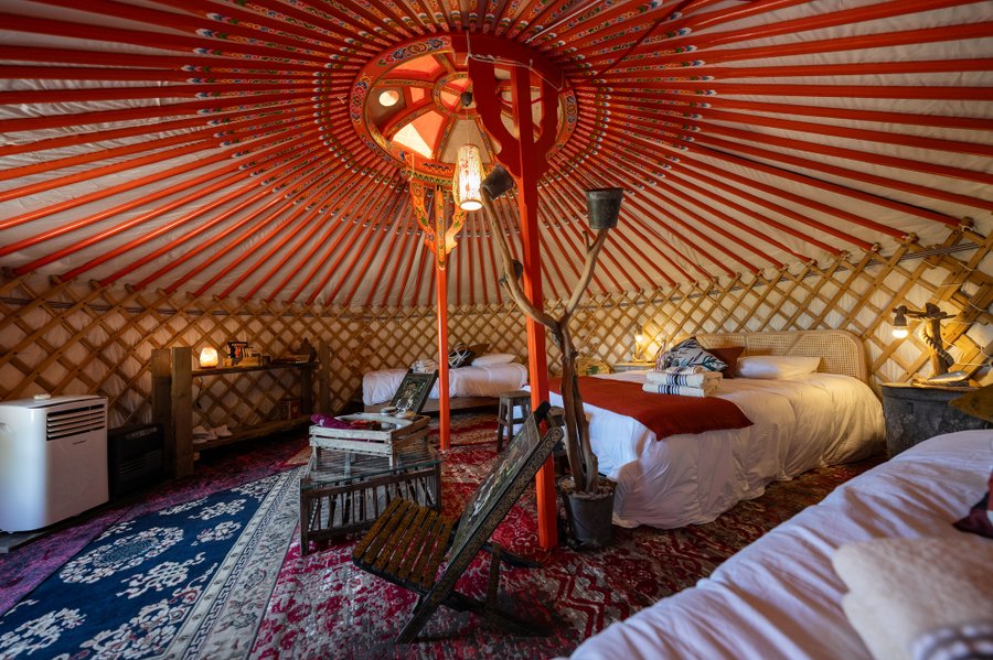 Hébergement AbracadaRoom : L'âne et sa yourte & Spa - Image 24