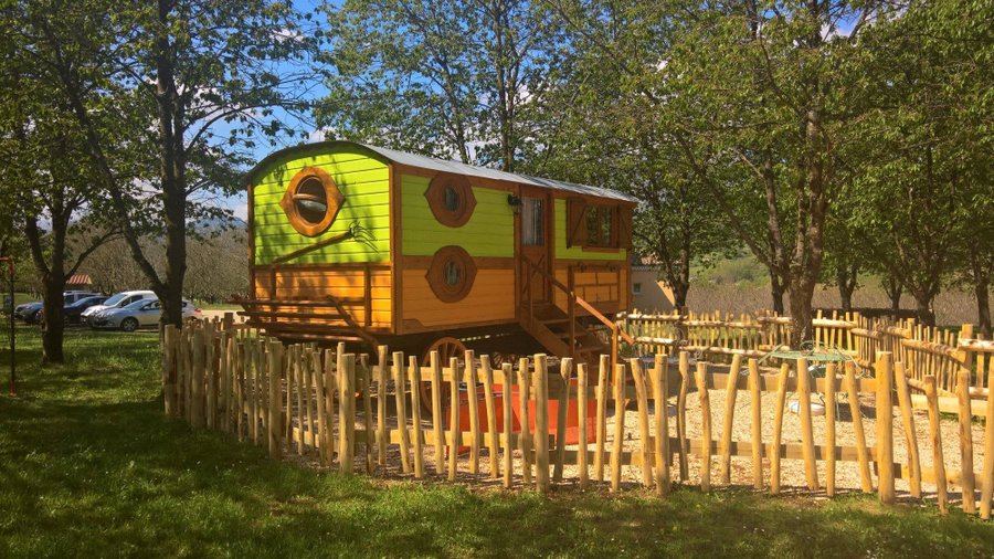 Hébergement AbracadaRoom : Roulotte la Campagnarde - Image 2