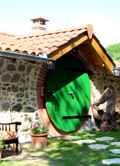 Maison de hobbit à Lantignié