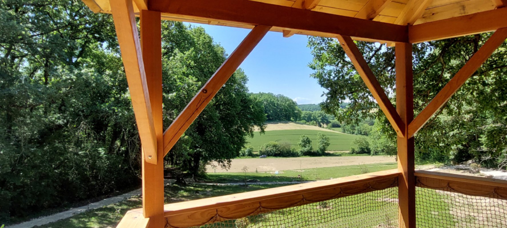 Cabane perchée BLOOMA & Spa à Sarrant (8)