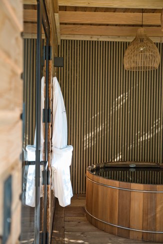 Hébergement AbracadaRoom : Lodge haut de gamme & bain nordique privatif au bord du Canal de Briare à 1h15 de Paris - Image 3