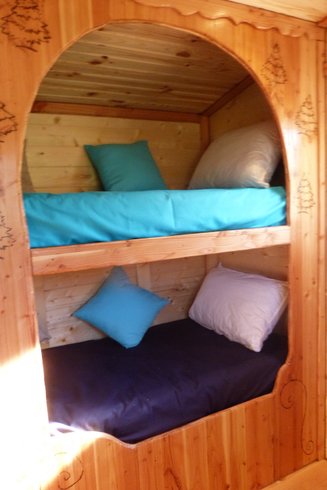 Hébergement AbracadaRoom : Roulotte Maquisarde - Image 7