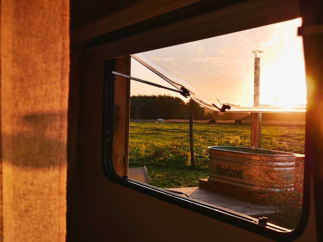 Tiny House Kaki & bain nordique à Rumes (17)