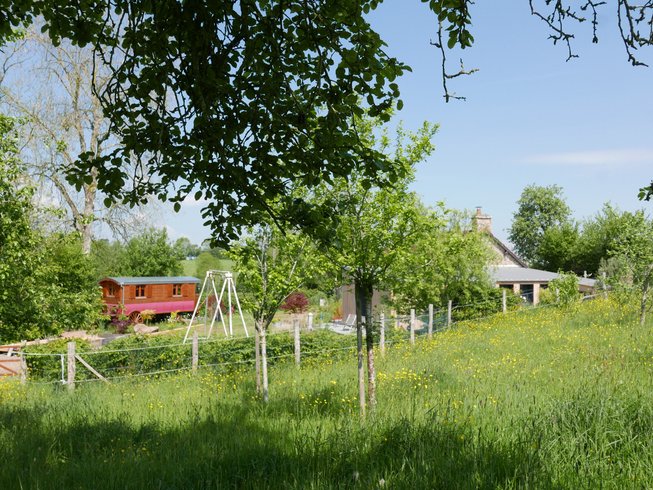 Hébergement AbracadaRoom : La Roulotte de Coco & Spa - Image 5