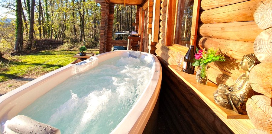 Hébergement AbracadaRoom : Authentique chalet en rondins avec spa en pleine nature - Image 15