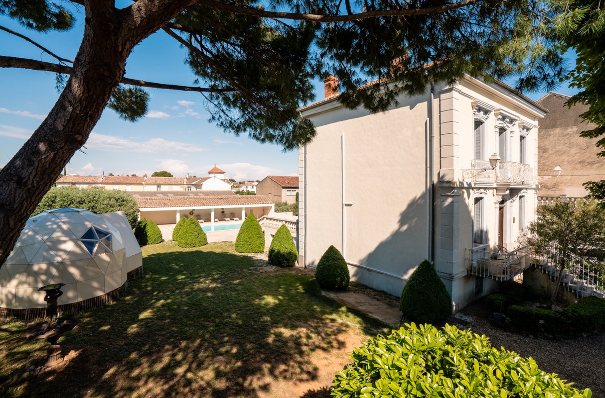 Maison de maître 4* avec piscine & jardin (6 pers.) à Magalas (18)