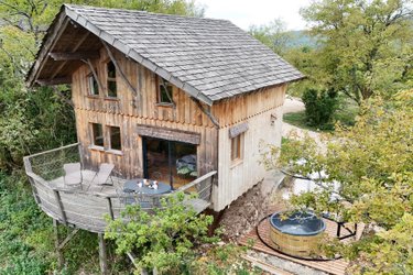 Lodge La Fustière & SPA à Serrières-Sur-Ain (1)
