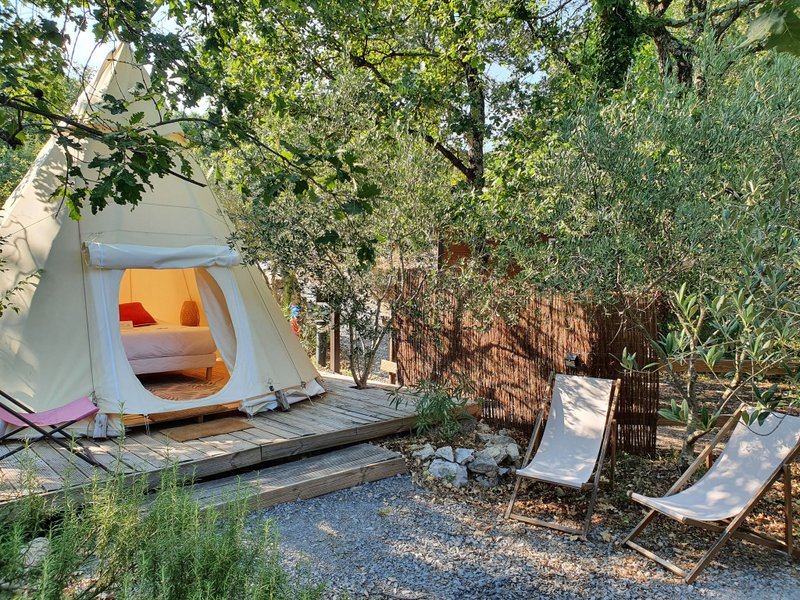 Hébergement AbracadaRoom : Tipi Lodge avec spa privatif - Image 1