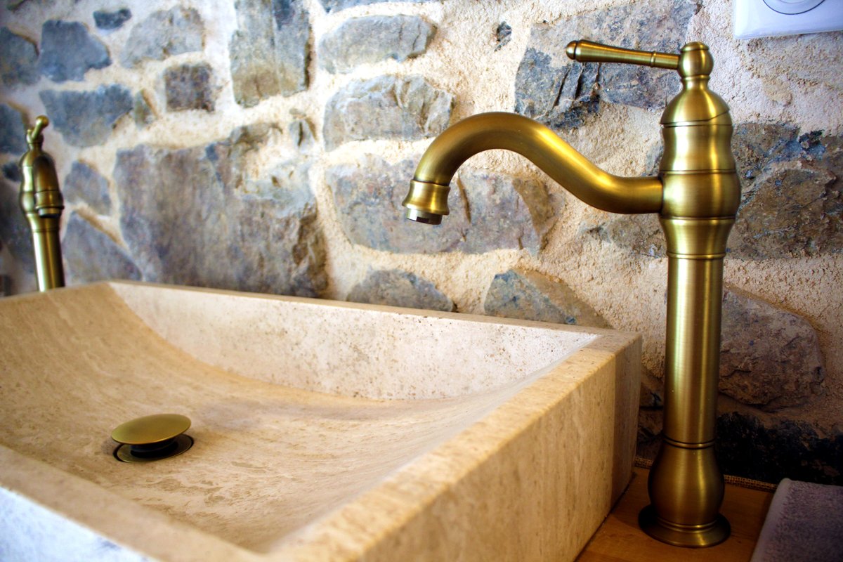 Chambre Viking dans le Beaujolais à Lantignié (8)