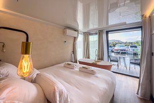 Suite flottante Supérieure Lit king-size Balnéo
