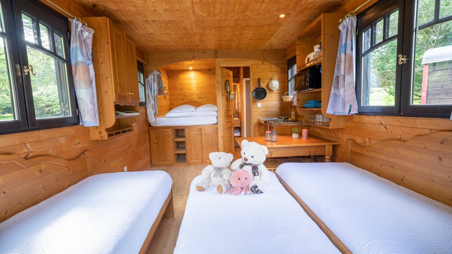 Hébergement AbracadaRoom : La Roulotte familiale Premium - Image 6