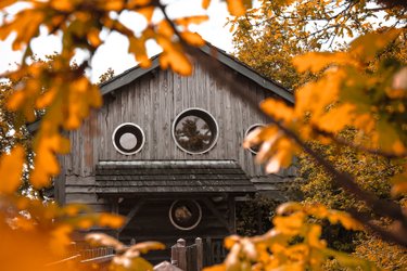 Cabane Spa des Hauts Bois à Sace (2)