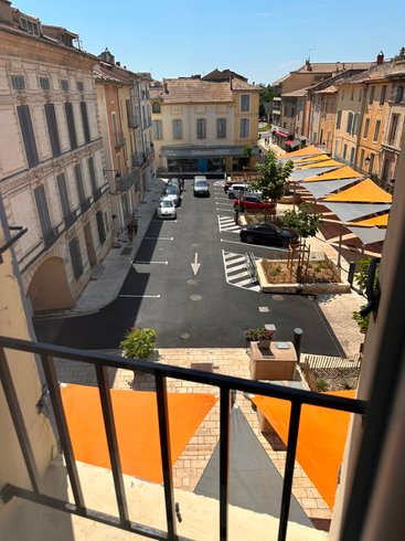 Hébergement AbracadaRoom : L'Escale Romaine • Expérience Unique • Centre Orange - Image 11