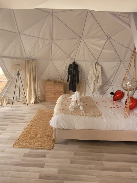Hébergement AbracadaRoom : Le Dôme romantique du lac de la Cadie & Spa - Image 29