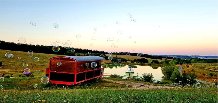 Hébergement AbracadaRoom : Roulotte Gîte Luxe d'Escapa - Image 2