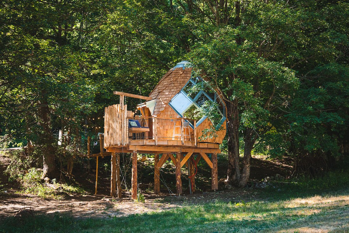 La Pomme de Pin Perchée, cabane romantique pour 2 à Autrans (56)
