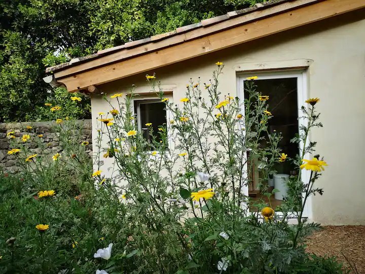 Domaine AbracadaRoom : Yourte au coeur du village - Image 6