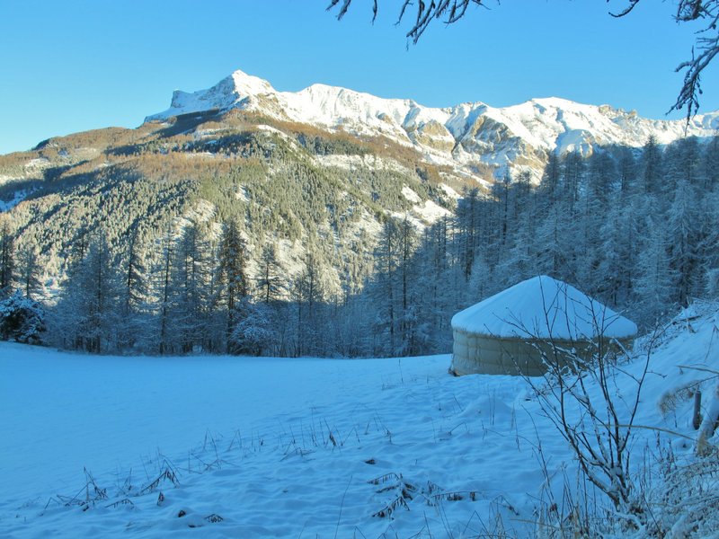 Hébergement AbracadaRoom : Yourte de Montagne de Ratery - Image 1