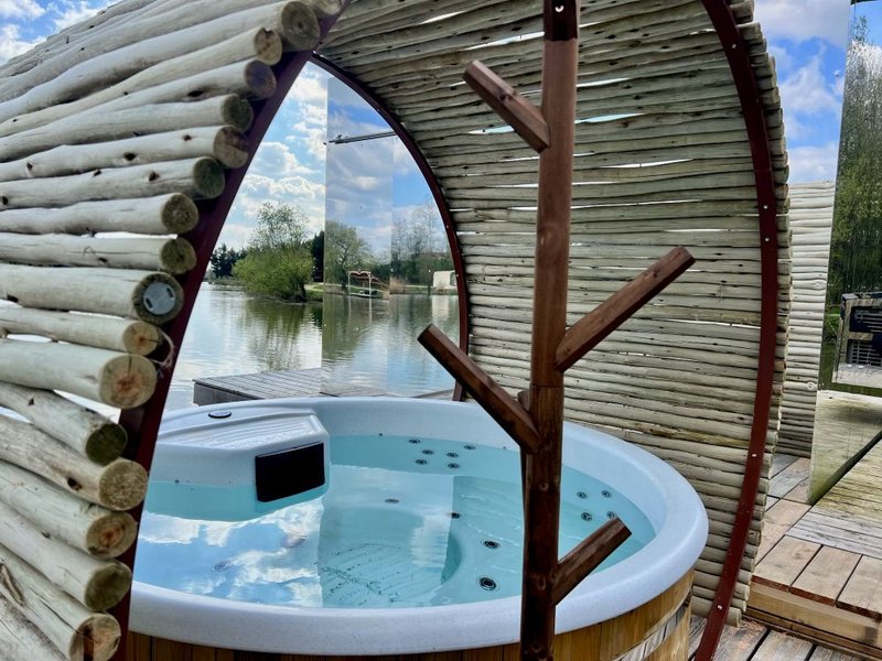 Hébergement AbracadaRoom : Cabane Spa Miroir 2 pers - Image 8