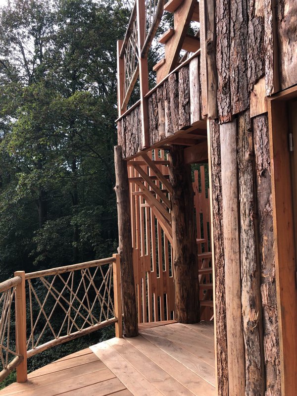 Cabane Spa Plus Mystérieuse à Raray (12)
